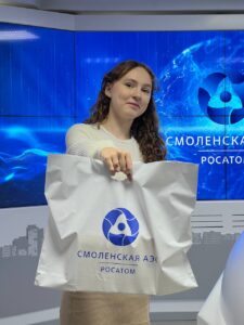 Двухтысячный посетитель информационно-выставочного комплекса Смоленской АЭС стал обладателем атомного приза