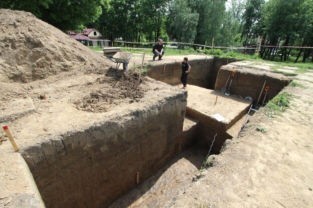 Французские исследователи продолжат раскопки на местах сражений 1812 года на Смоленщине