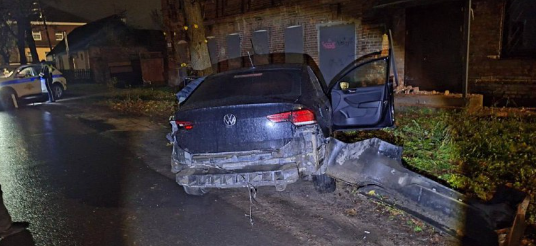 В Смоленске пенсионерка получила травмы в ходе поездки в троллейбусе