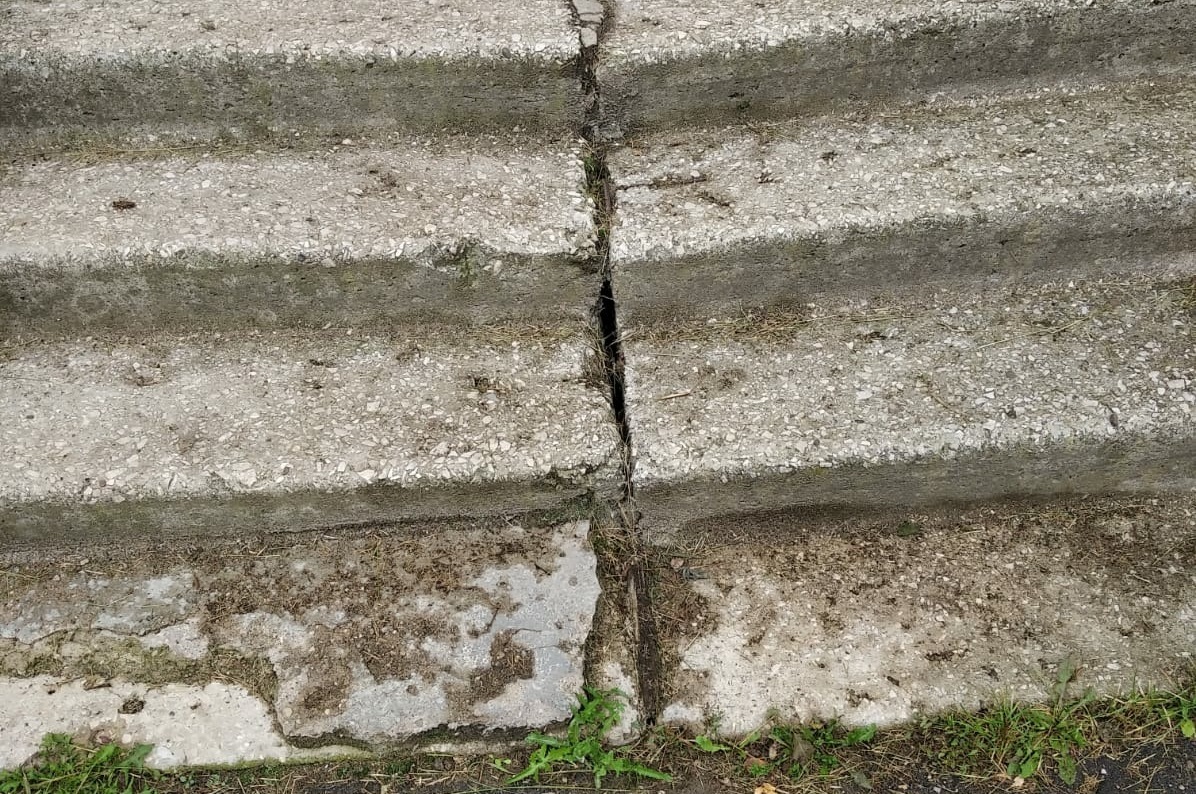 В Ярцеве УК допустила многочисленные нарушения при содержании дома