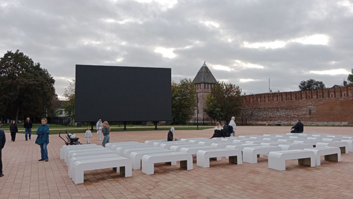 Администрация Смоленска решила установить амфитеатр у крепостной стены