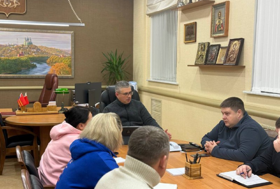 Глава Смоленска рассказал о продолжении усиленной борьбы со снегом